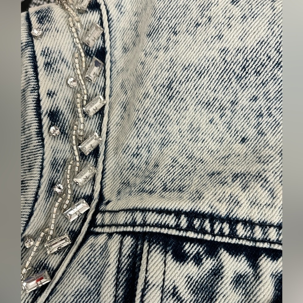 BlueB rhinestone crystal embellished acid wash blue cropped jean jacket sz S - Picture 4 of 7